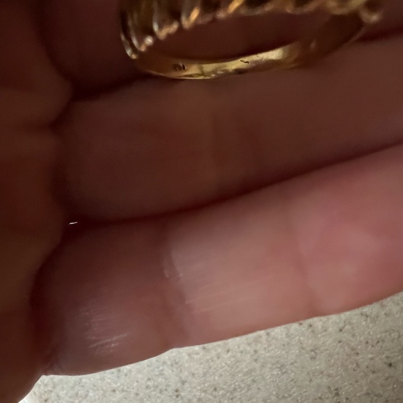 14 karat gold sapphire ring I believe the size is 7 - Picture 6 of 6